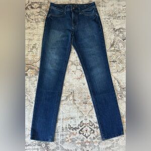 DL1961 Blue Skinny Jeans with Subtle Fading